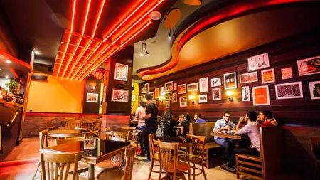 Poliţia iraniană a închis sute de restaurante şi cafenele din Teheran: nu se respectă principiile islamice