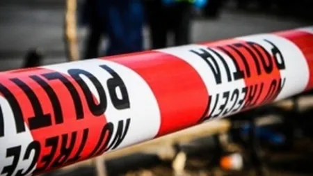 Un bărbat de 43 de ani, suspectat că şi-a înjunghiat tatăl, a fost reţinut