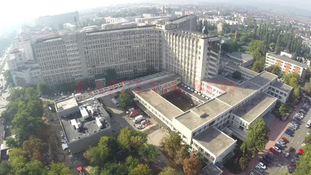 Un copil de 1 an şi 9 luni a ajuns la spital după ce a căzut de la etajul 2 al unui bloc