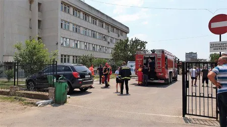 Incendiu la acoperişul Spitalului CFR din Constanţa, provocat de radiaţiile solare. Pacienţii au fost evacuaţi