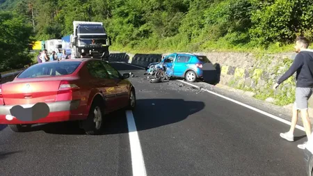 Accident grav pe Valea Oltului, patru persoane au fost grav rănite VIDEO