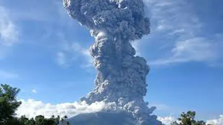 Vulcanul Sinabung, RISC de erupţie. Avertisment de ultimă oră al autorităţilor