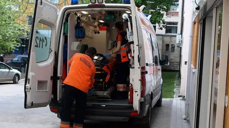 Femeie înjunghiată pe stradă în Botoşani. Agresorul este căutat de Poliţie