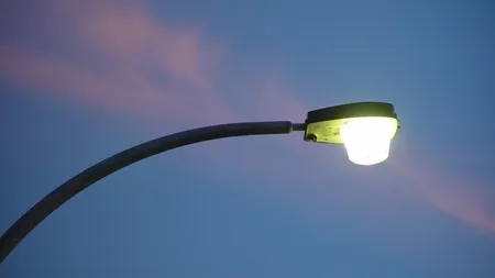 Un bărbat de 35 de ani a murit în timp ce încerca să schimbe un bec. Rudele sale au făcut atac de panică