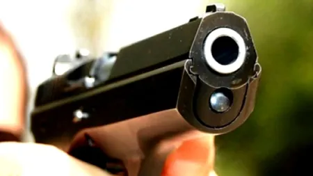 Haos în România. Un recuperator a intrat în casa datornicului şi a tras un foc de armă, la Arad
