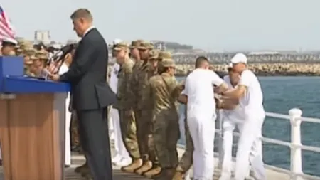 Orban, despre incidentul de la Ziua Marinei, când unui militar i s-a făcut rău în timp ce Iohannis îşi ţinea discursul