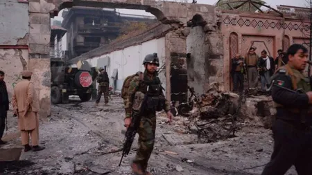 Nou atentat în Afganistan cu maşină-capcană. Sunt zeci de victime