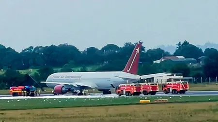 Un avion A LUAT FOC înaintea decolării. Toate zborurile au fost suspendate