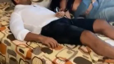 Brigitte Sfăt şi Florin Pastramă nu mai au ruşine! Cum s-au filmat cei doi în pat VIDEO