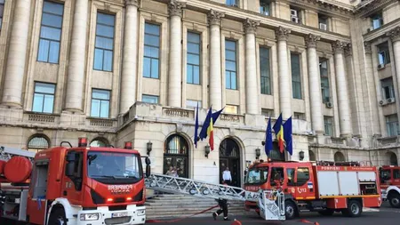 Incendiu la sediul Ministerului de Interne. Pompierii au intervenit de urgenţă