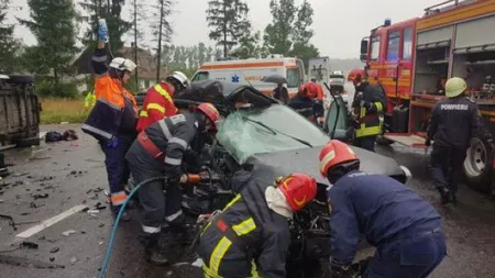 Accident cu 5 VICTIME pe DN1 după impactul dintre o autoutilitară și un autoturism