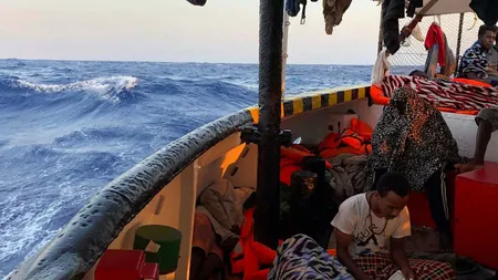 Nava spaniolă umanitară Open Arms rămâne blocată în largul insulei Lampedusa