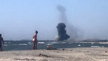Explozii puternice pe plaja Vadu, la câţiva kilometri de turişti