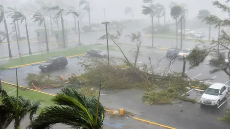 Donald Trump a decretat stare de urgenţă. Furtuna tropicală Dorian s-ar putea transforma într-un uragan