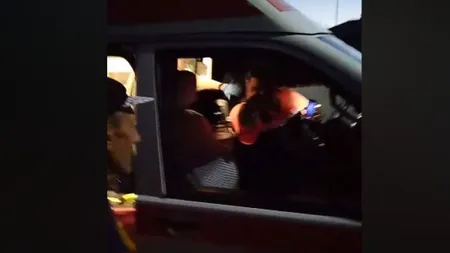 Anchetă la Serviciul de Ambulanţă Galaţi după ce şoferul unui ambulanţe ar fi scuipat un bărbat, care i-a reproşat că a venit târziu