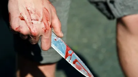 Femeie înjunghiată pe stradă, în Brăila. Agresorul este căutat de Poliţie
