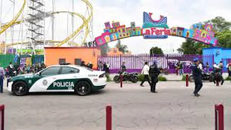 Doi tineri au murit după ce vagonul unui roller coaster s-a desprins de şine