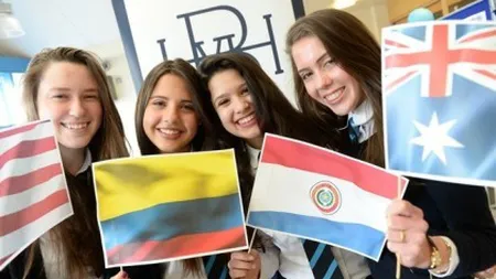 Studenţii străini vor putea rămâne timp de doi ani în Marea Britanie, după finalizarea studiilor, pentru a-şi căuta un loc de muncă