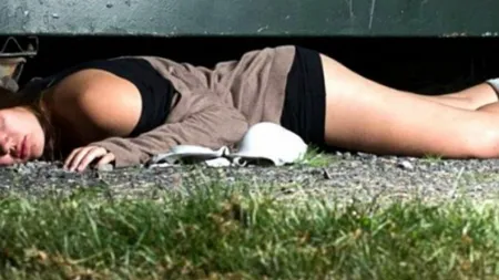 Fata de 16 ani, violată şi filmată în timpul ororilor. Agresorul, arestat după ce a distribuit înregistrarea pe Internet