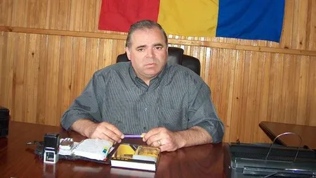 Un primar sincer: Ca să putem ajunge şi noi la bani, de la dumneavoastră cerem voturi