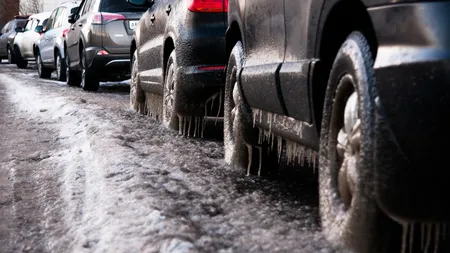 ANVELOPE DE IARNĂ 2019. Detaliul pe care îl ignoră şoferii la 1 noiembrie. Amenzile ajung la 2900 de lei şi retragerea certificatului