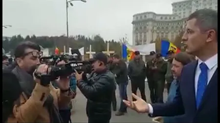 Angajaţii din Silvicultură, protest în faţa Parlamentului. Dan Barna, luat în colimator Video