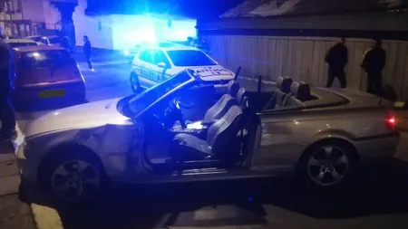 Şoferul unei decapotabile a făcut praf opt maşini parcate VIDEO CAMERE SUPRAVEGHERE