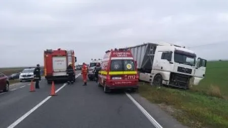 Şoferul luat cu elicopterul SMURD în accidentul de pe DN2A a murit la spital. El a fost victima unui incident stupid