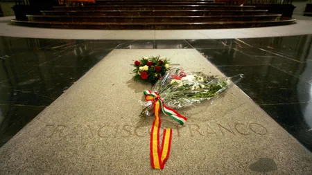 Un dictator celebru a fost exhumat din mausoleul său. Adepţii lui îl venerează şi acum: 