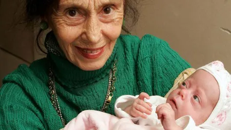 Eliza, fiica Adrianei Iliescu, a împlinit 14 ANI. Cum arată acum şi ce ştie despre tatăl ei FOTO