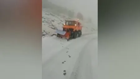 Ninsori în România. Drumarii au intervenit pe mai multe drumuri din ţară - VIDEO