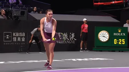 Simona Halep - Bianca Andreescu 3-6, 7-6, 6-3 în primul meci de la TURNEUL CAMPIOANELOR 2019. Urmează, miercuri, Elina Svitolina