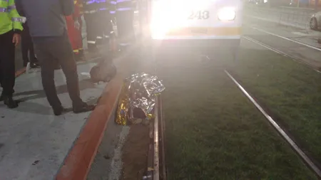 Accident de tramvai în zona Eroii Revoluţiei, din Capitală. Un tânăr de 25 de ani a murit