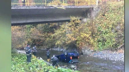 Tânără rănită după ce a plonjat cu maşina într-un pârâu pe Transfăgărăşan. Accidente grave pe şoselele din ţară