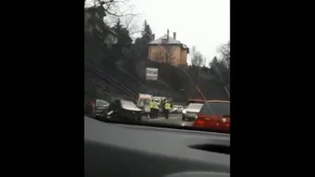 Accident pe Valea Prahovei. Cinci persoane, între care şi un copil, sunt rănite