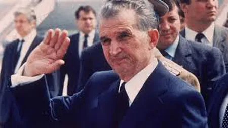 Nicolae Ceauşescu avea un TIC NERVOS. Făcea asta la toate şedinţele importante