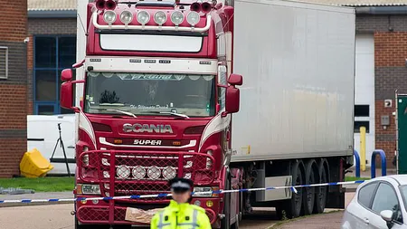 41 de migranţi, descoperiţi într-un camion frigorific în Grecia