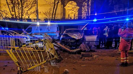 Accident spectaculos la Iaşi. S-a făcut praf