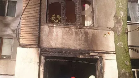INCENDIU VIOLENT într-un bloc din Galaţi: mai multe persoane au ajuns la spital