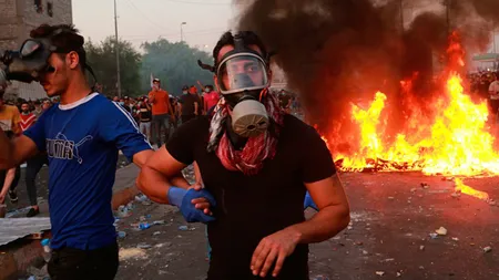 Baie de sânge în Irak: 28 de protestatari care blocaseră un pod au fost ucişi