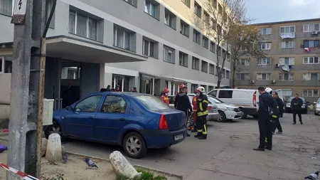 Copilul de 3 ani şi mama lui, morţi după dezinsecţia de la Timişoara, au fost înmormântaţi. Tatăl copilului, externat