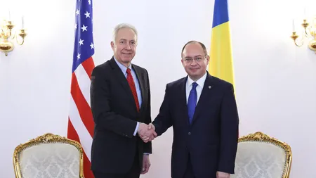 Ministrul Bogdan Aurescu l-a primit pe ambasadorul SUA Hans Klemm, care îşi încheie mandatul
