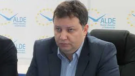 Fost ministru ALDE, sancţionat de Poliţie după ce a pus pe Facebook o poză cu buletinul de vot