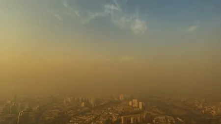 Poluare atmosferică puternică. Şcolile din Capitală vor fi închise