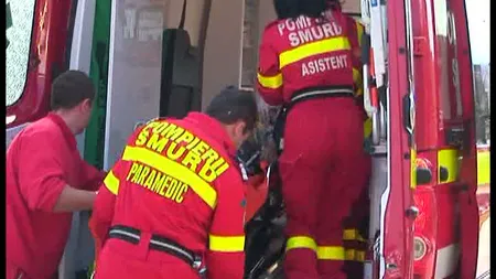 Doi copii spulberaţi de maşină pe trotuar la Caracal