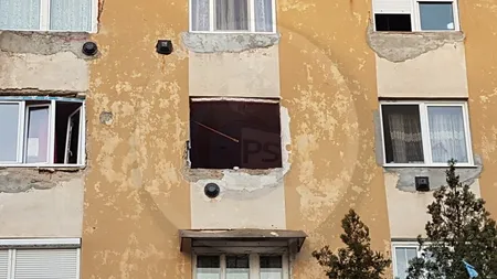 Explozie într-un bloc la Satu Mare: doi răniţi, 25 de persoane evacuate FOTO