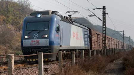 Premieră istorică, primul tren de marfă care trece pe sub Strâmtoarea Bosfor. Are 850 de metri, vine din China şi va ajunge la Londra