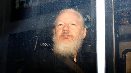 Julien Assange scapă de acuzaţiile de viol. Procurorii au abandonat ancheta. Fondatorul WikiLeaks poate fi însă extrădat în SUA