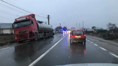 Val de accidente pe şoselele din România. Bilanţ tragic, patru persoane omorâte, între care şi o fetiţă de 9 ani