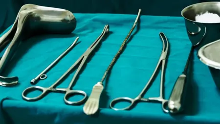 Scene de coşmar la Spitalul Judeţean Piteşti: avort la lumina telefonului şi fără anestezie